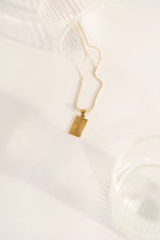 Load image into Gallery viewer, Medallion Necklace