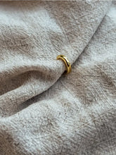 Load image into Gallery viewer, Dreia Ear Cuff Acorn Home + Apparel