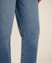 Load image into Gallery viewer, Ashley High Rise Barrel Straight Leg