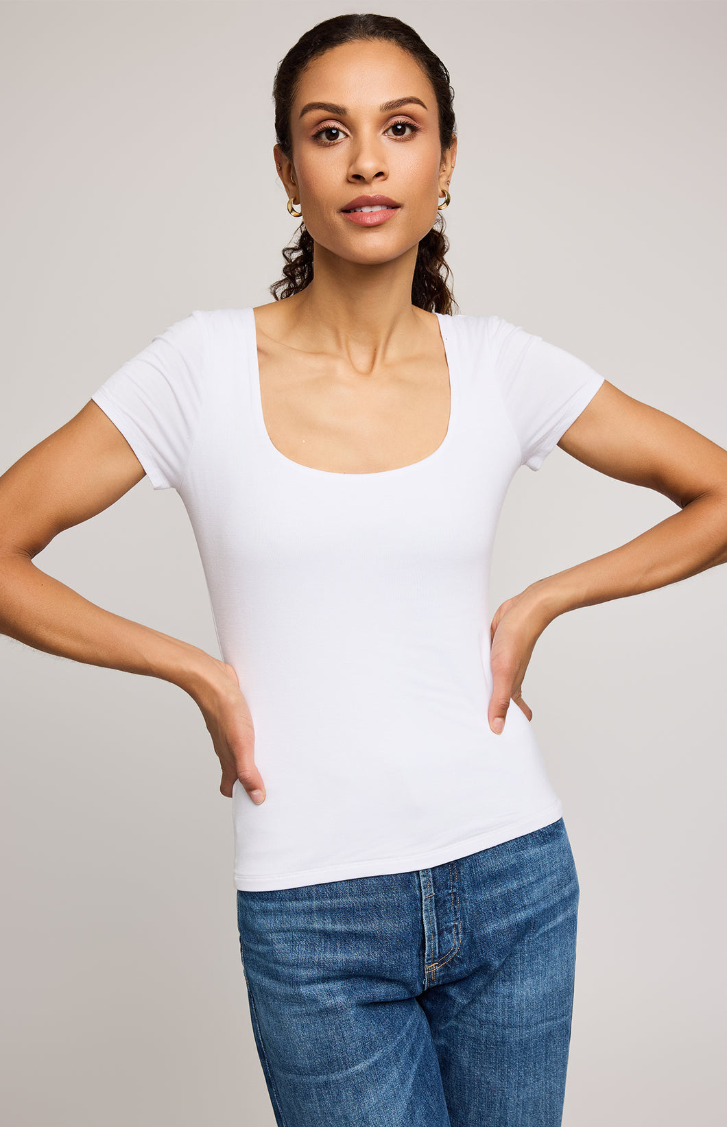 Fiora Tee
