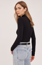Load image into Gallery viewer, Wren Top (Copy) Acorn Home + Apparel
