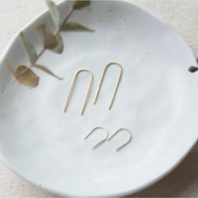 Load image into Gallery viewer, Arch Thread Earrings
