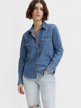 Load image into Gallery viewer, Levi&#39;s® Ultimate Western Button Down
