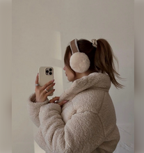 Load image into Gallery viewer, Emu Australia Canada earmuffs sheepskin, chestnut.
