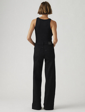 Load image into Gallery viewer, Levi&#39;s® 318 Shaping Wide Leg
