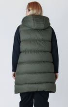 Load image into Gallery viewer, Hooded Puffer Vest
